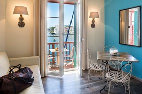 Le Suffren Hôtel