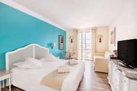 Le Suffren Hôtel