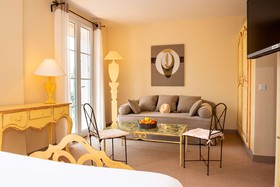 Le Suffren Hôtel