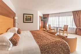 Mercure Saint Raphael Centre Plage