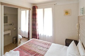 Le Virevent Hotel In Saint Raphaël