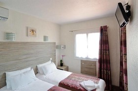 Le Virevent Hotel In Saint Raphaël
