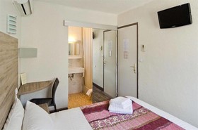 Le Virevent Hotel In Saint Raphaël