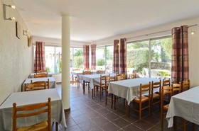 Le Virevent Hotel In Saint Raphaël