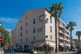 Holidays & Work HOTEL RESTAURANT