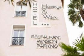 Holidays & Work HOTEL RESTAURANT