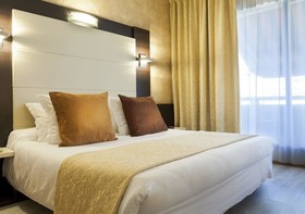 The Originals City, Hotel Galaxie, Nice Airport