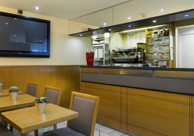 The Originals City, Hotel Galaxie, Nice Airport