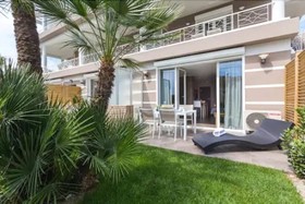 Villa Velvet