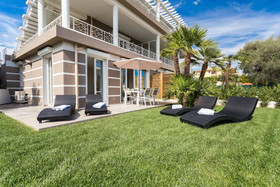 Villa Velvet