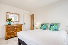 Chateau Cote De Nacre