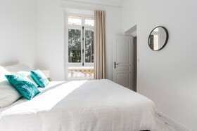 Chateau Cote De Nacre