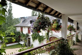 Hôtel - Restaurant Les Bains de Secours