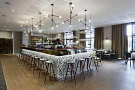 Gatsby Hotel & Restaurant