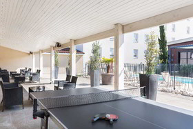 Gatsby Hotel & Restaurant