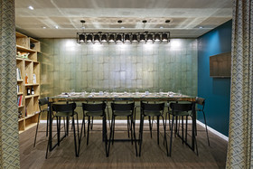 Gatsby Hotel & Restaurant