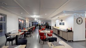 Hôtel Kyriad Fontenay Tresigny