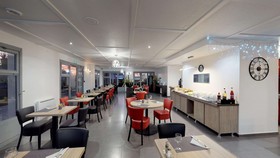 Hôtel Kyriad Fontenay Tresigny