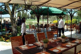Entre Vigne et Garrigue