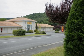 Hôtel Confort Le Moulin Rouge