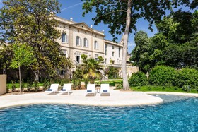 Chateau De Collias Hotel & Restaurant