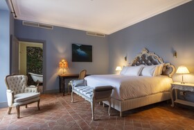 Chateau De Collias Hotel & Restaurant