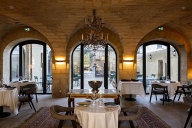 Chateau De Collias Hotel & Restaurant