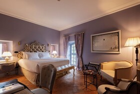 Chateau De Collias Hotel & Restaurant