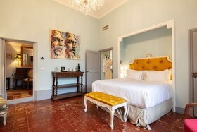 Chateau De Collias Hotel & Restaurant