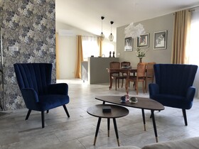 Maison De Midi