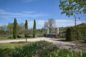 Les Bastidons Du Souleyan