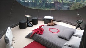 Les Chambres Bulles du Château Belvize