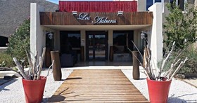Les Aubuns Country Hôtel