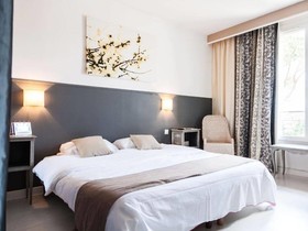 Les Aubuns Country Hôtel