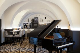 Hôtel du Roi & Spa by SOWELL COLLECTION