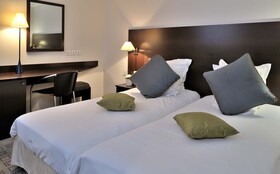 Hotel Les Remparts - Cite De Carcassonne
