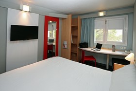 Hôtel ibis Nîmes Ouest