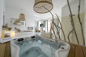 Mas Sainte Marie - Private Hot Tub Suites