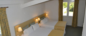 Hotel Le Saint Genies