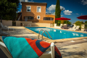 Hotel Le Saint Genies
