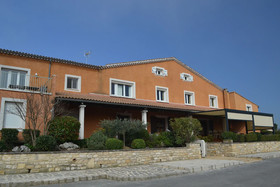 Hotel Le Saint Genies