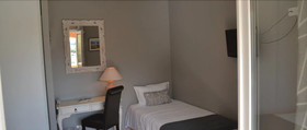 Hotel Le Saint Genies