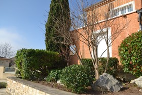 Hotel Le Saint Genies