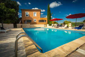 Hotel Le Saint Genies