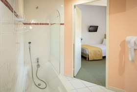 Hotel Le Saint Genies