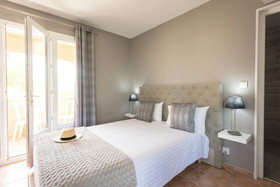 Hotel Le Saint Genies