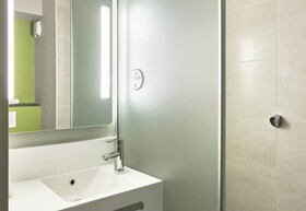 B&B Hotel Paris Est Bobigny Université