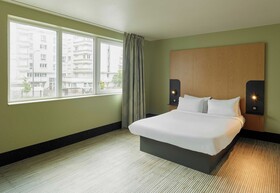 B&B Hotel Paris Est Bobigny Université