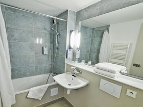 Hôtel Kyriad Chantilly Sud - Luzarches