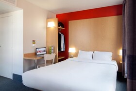 B&B Hotel Orly Chevilly Marché International